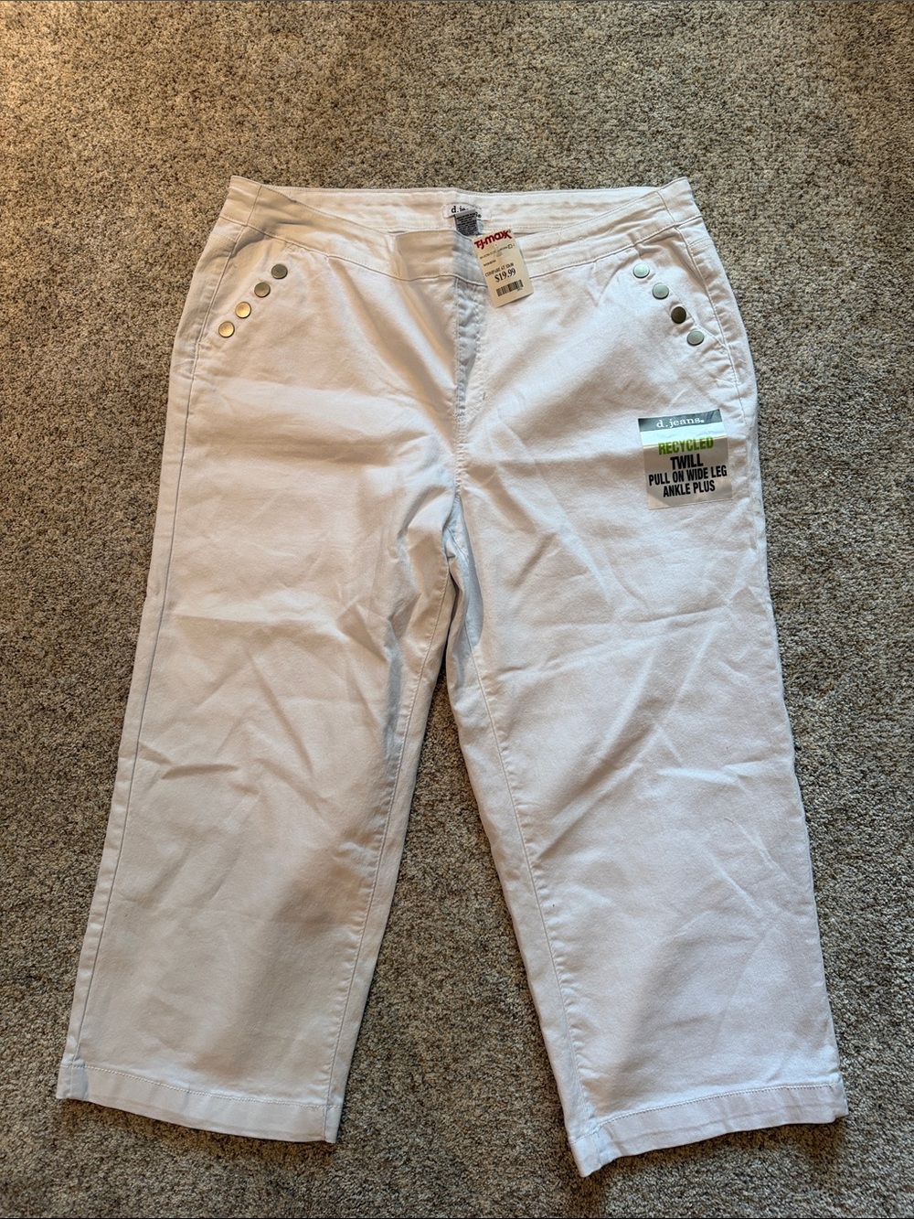 D. Jeans- Women’s White Twill Pull-On Wide Leg Ankle Pants